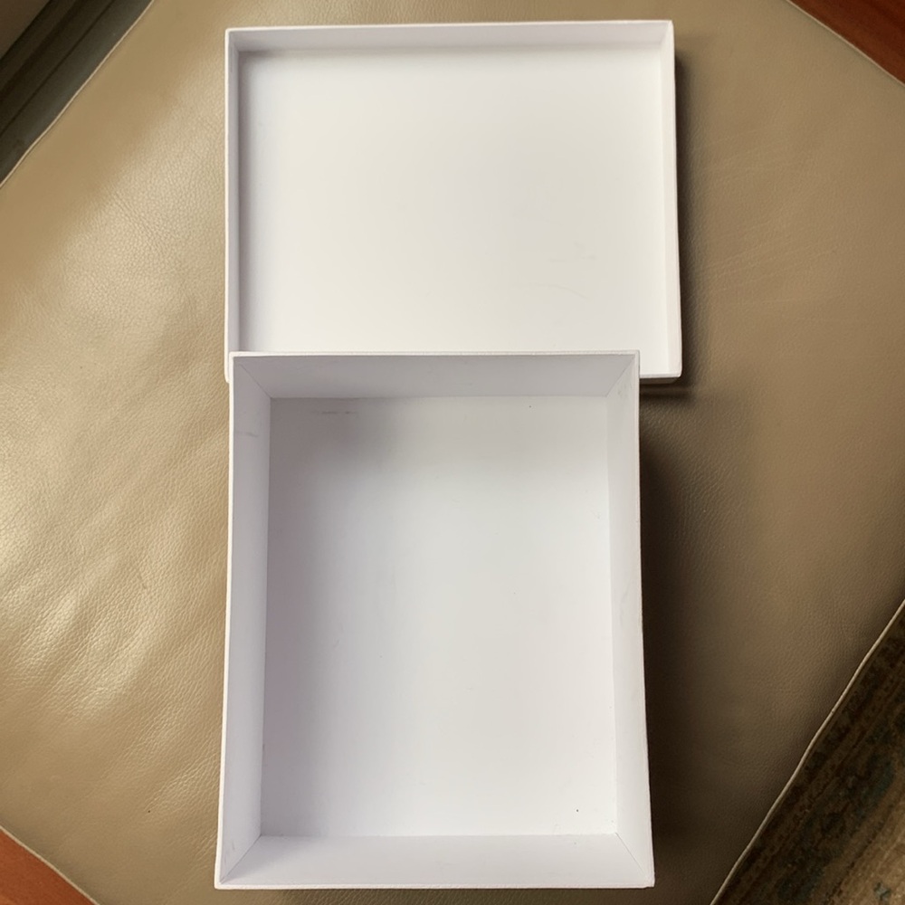 Dior Textured White Gift Box - Picture 3 of 3